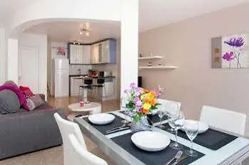 קורלחו Villa Geminis